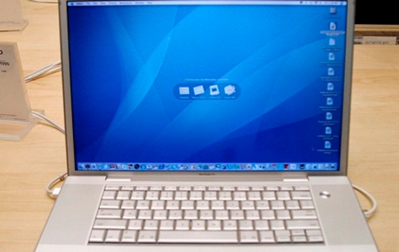 Laptopurile şi maşinile bugetarilor, de 10 ori mai scumpe în 2008 