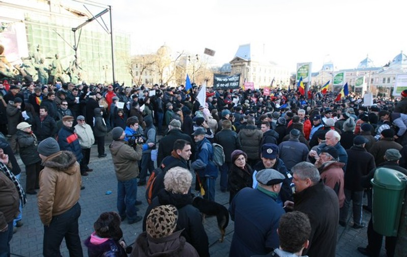 Manifestaţiile pro-Arafat continuă! În Bucureşti, Cluj, Constanţa şi Deva, oamenii au ieşit în stradă!