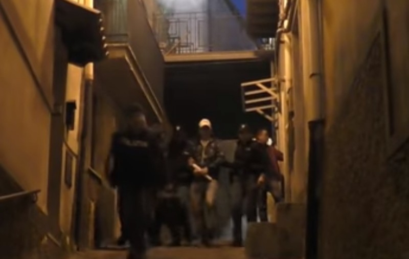 Carabinierii italieni au terminat operațiunea "Alba Iulia". Ce făceau românii care se duceau ca "îngrijitori" în locuințele italienilor