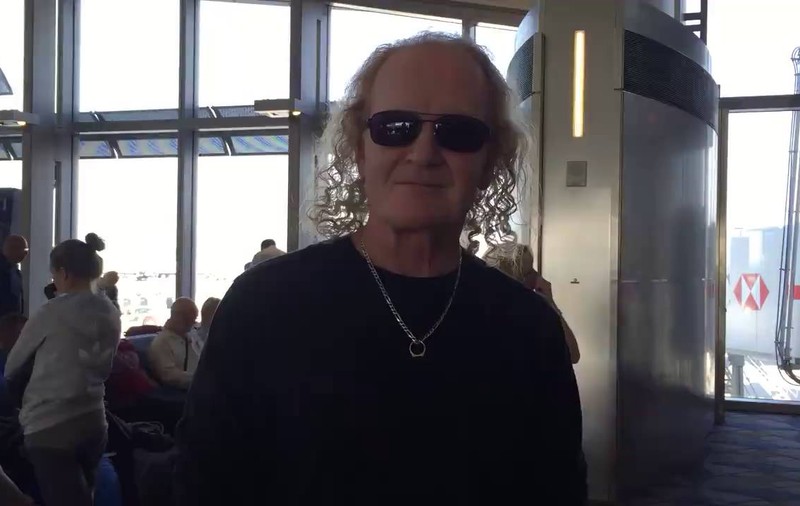 VIDEO EXCLUSIV/ Artiștii care au făcut istorie cu Michael Jackson au ajuns la București. Joi vor concerta în P-ța Constituției!