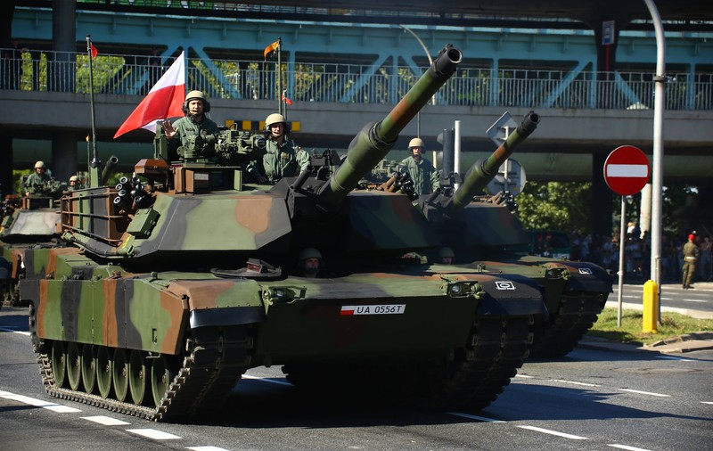 Polonia trebuie „să se pregătească urgent de pericolul unui război cu Rusia”, afirmă ministrul apărării. „Iau în serios cele mai rele scenarii"