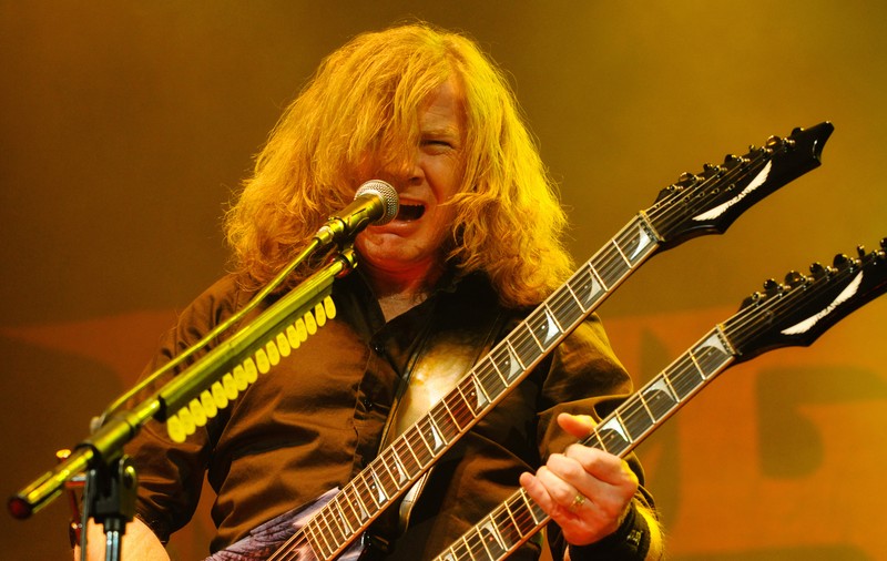Dave Mustaine, solistul trupei Megadeth, a fost diagnosticat cu cancer la gât