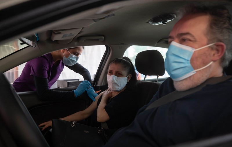 Un centru de vaccinare drive-thru se deschide vineri în sectorul 2. Unde se află
