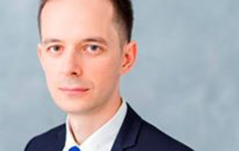 USR vrea anularea pensiilor speciale pentru parlamentari și program de lucru de 8 ore pe zi, dacă le cresc salariile