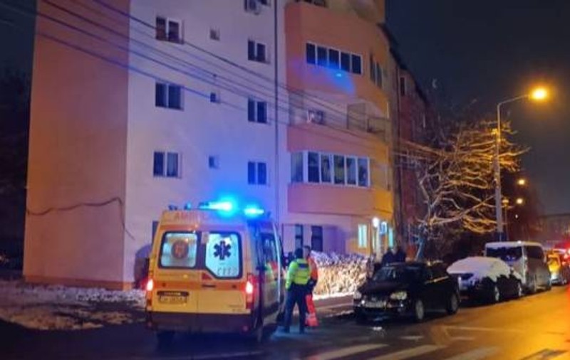 Mamă și fiu, găsiți morți într-un apartament din Timișoara. Femeia s-a spânzurat în bucătărie