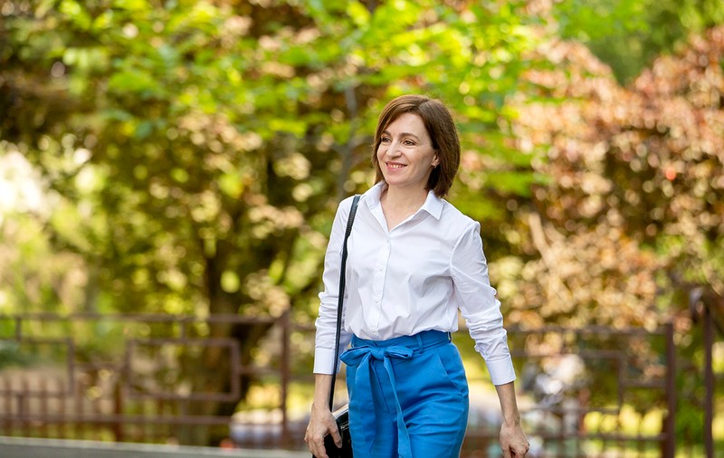 De ce ne fascinează că Maia Sandu călătorește cu low-cost-ul și ce declara lidera de la Chișinău acum trei ani, la Iași