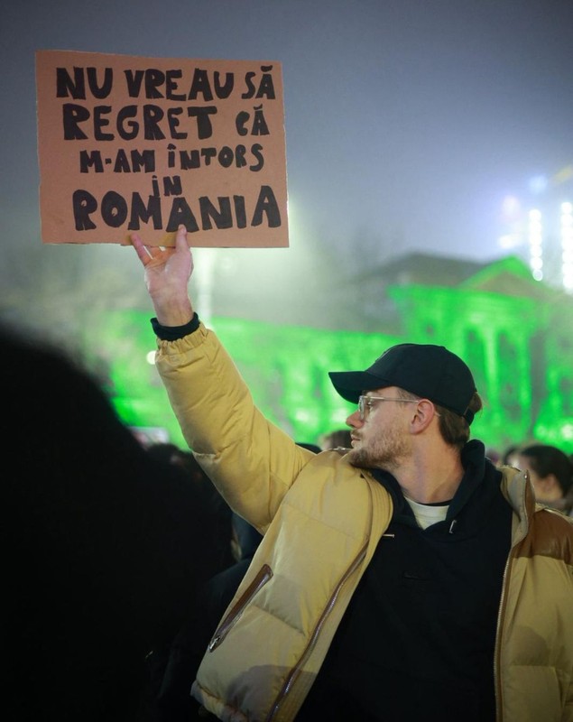Generația Z, printre cei 4.000 de oameni prezenți în București la protestul pentru reformă în Justiție
