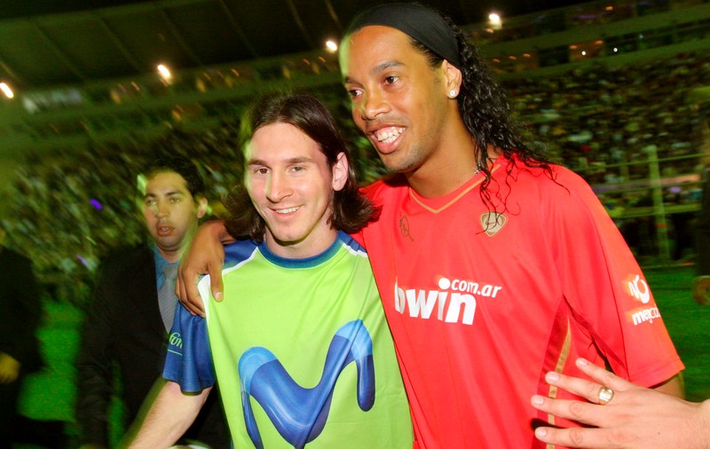 Ronaldinho l-a încurajat pe Messi: “Este dificil ca cel mai bun jucător din lume să fie în criză”