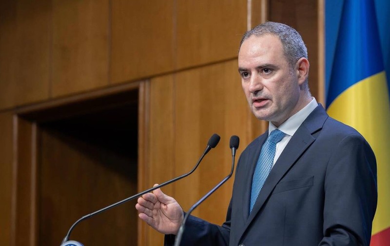 Ministrul Finanțelor spune că salariul minim nu trebuie mărit „în acest moment” și respinge ideea unui infringement