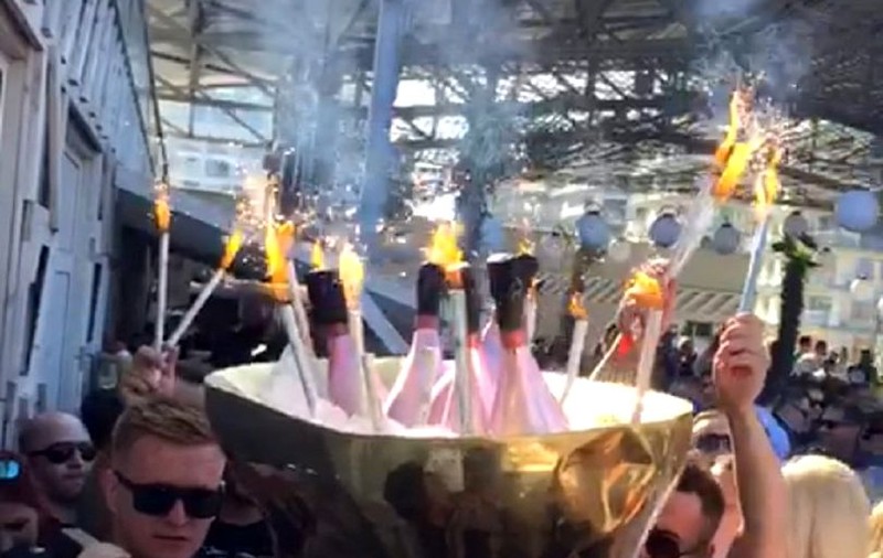 Câți bani s-au încasat în cluburile din Mamaia în vacanța de 1 Mai. 1,28 de milioane de lei doar într-o singură zi, într-un singur local