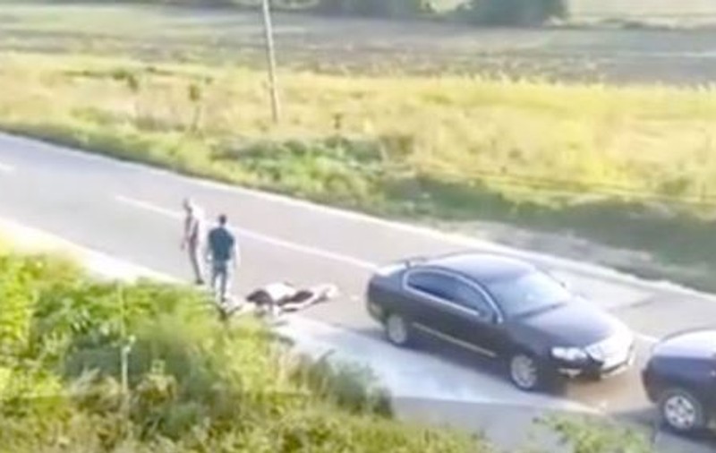 Un bătrân din Iași ar fi făcut trafic de migranți cu o rețea de rakeți din Republica Moldova. Moș Petrică, prins în timp ce transporta pakistanezi