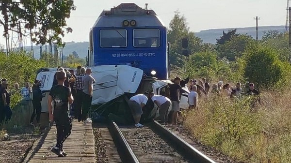 Patru persoane au murit într-un grav accident feroviar în Galați Un copil, printre victime. Sursă foto: Monitorul de Galați.