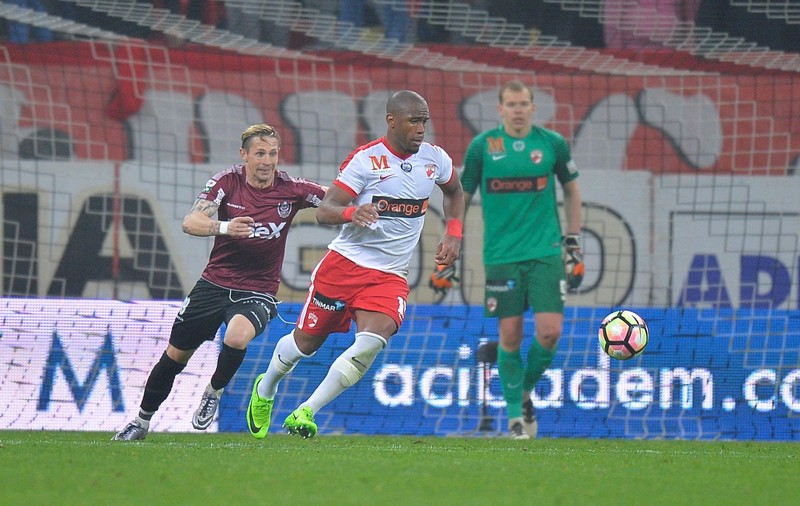 Universitatea Craiova l-a luat pe Claude Dielna
