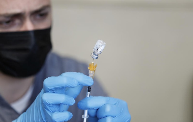 Pfizer a cerut autorizarea vaccinului anti-Covid pentru variantele Omicron