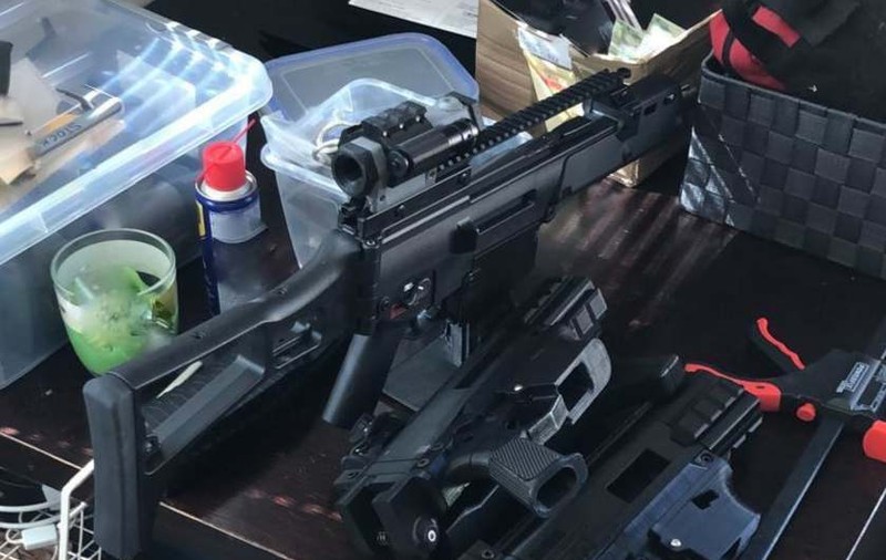 Polițiștii au găsit un adevărat arsenal militar la perchezițiile făcute în dosarul irakianului din Timiș