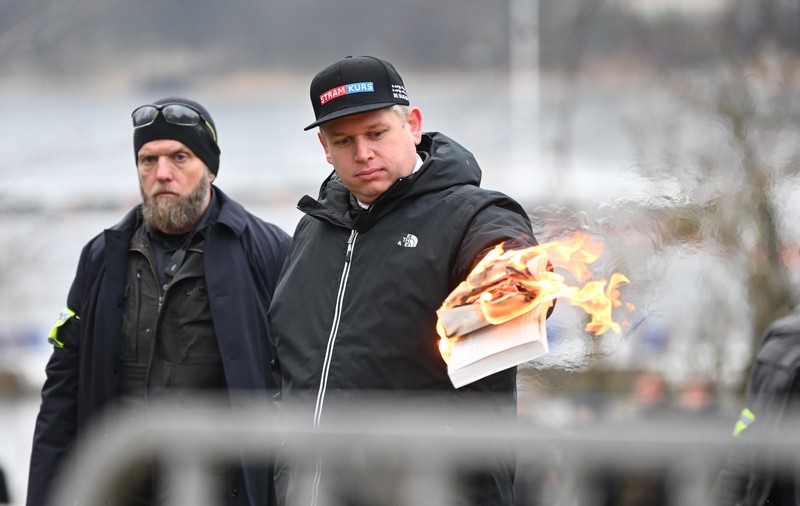 Arderea Coranului în Stockholm, incident pentru care Turcia blochează drumul Suediei spre NATO, finanțată de un jurnalist cu legături cu Kremlinul