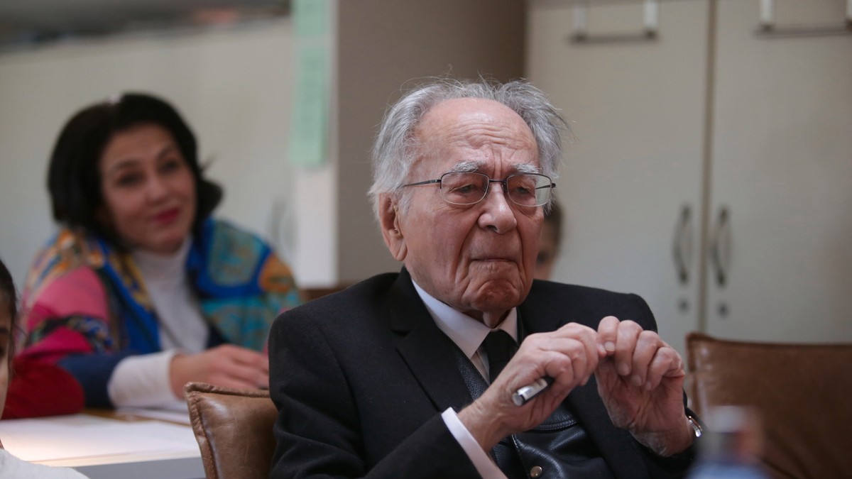Mihai Șora, mesaj cu o zi înainte de alegeri: „Mergeţi la vot”