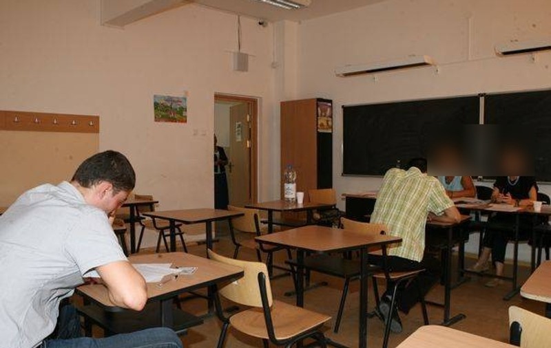 TERIFIANT! A murit în timpul examenului de bac