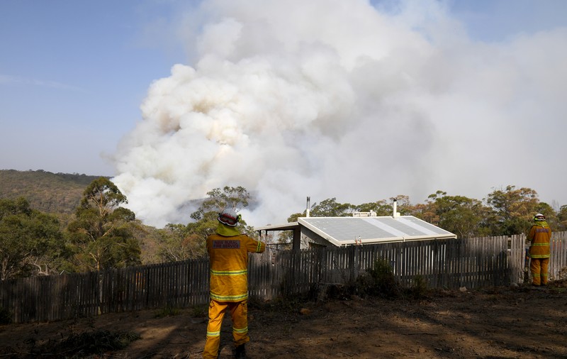 Lewis Hamilton donează 500.000 de dolari pentru a-i ajuta pe australienii care se luptă cu incendiile de proporiții apocalitice