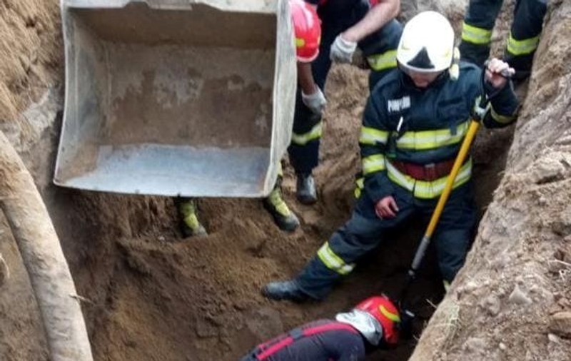 Două persoane din Timiș, surprinse de un mal de pământ. Una a fost resuscitată