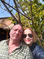 Iulia, împreună cu tatăl ei
