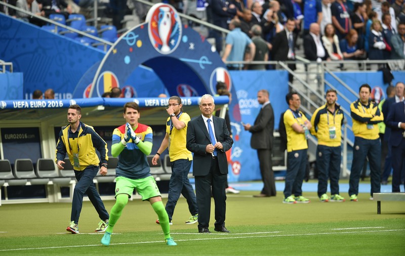 Euro 2016. Tricolorii au făcut primul antrenament după eșecul cu Franța. Iordănescu l-a copiat pe Reghecampf