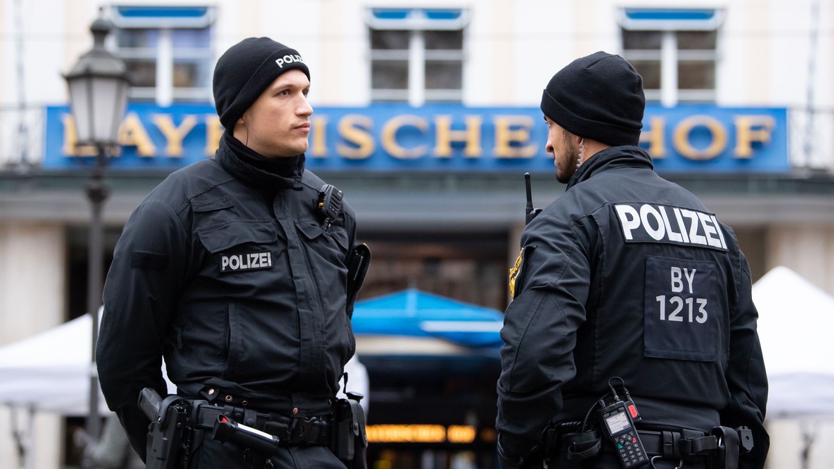 Polițiști germani la Munchen. Imagine cu caracter ilustrativ.