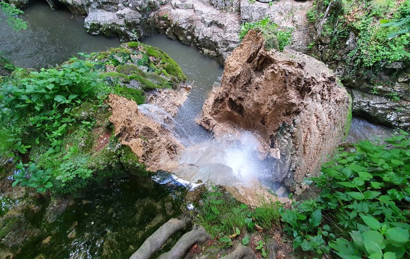 Momentul în care Cascada Bigăr se prăbușește