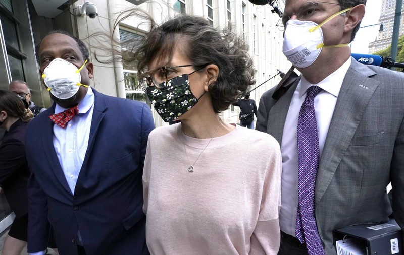 Moştenitoarea imperiului Seagram, Clare Bronfman, condamnată la peste 6 ani de închisoare într-un scandal de trafic sexual