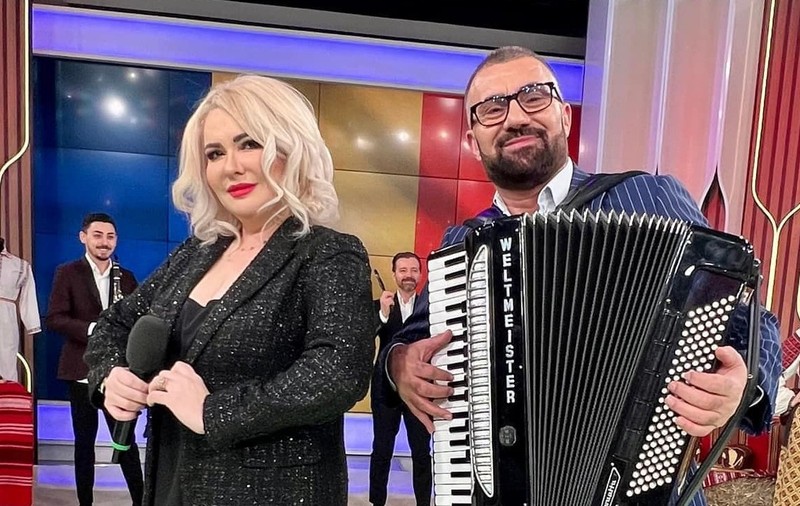 Viorica de la Clejani a semnat cu Pro TV. În ce emisiune va apărea artista. „Eu încerc să mă distrez, că sunt femeie liberă, fără Ioniță!”