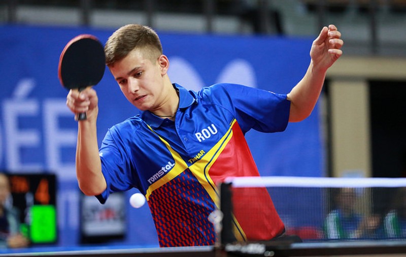 Patru români, calificați în ”16”-imile probei de simplu la Mondialele de tenis de masă pentru juniori