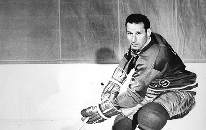 Creierul unui jucător cu origini românești a salvat lumea hocheiului! Pe baza rezultatelor studiului asupra creierului lui Larry Zeidel, alți 146 de jucători din NHL care s-au ales cu leziuni cerebrale de pe urma carierei au obținut despăgubiri de 19.000.000 $