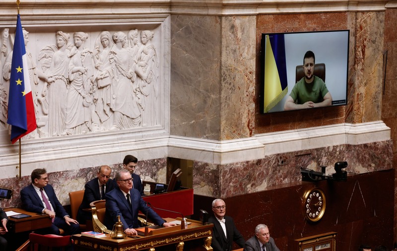 Zelenski cere companiilor franceze să nu mai „sponsorizeze mașina de război rusească”