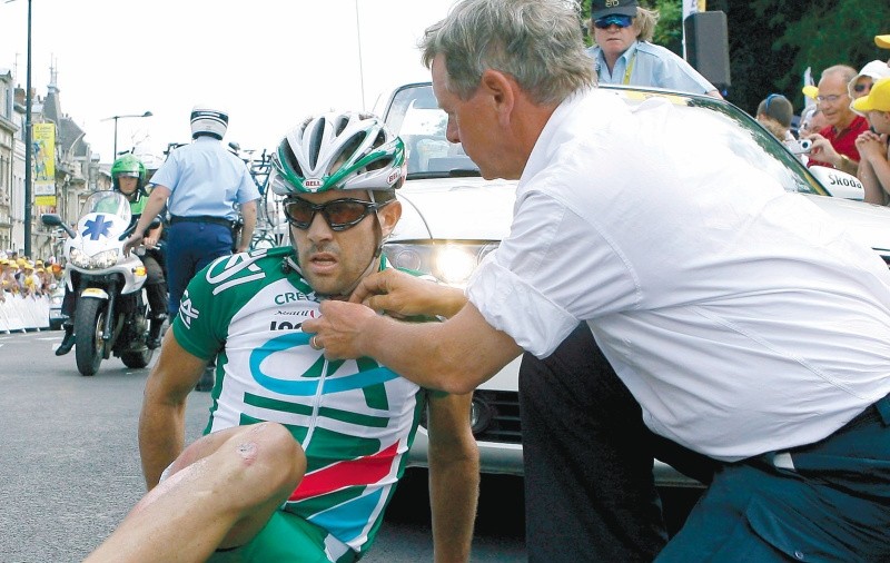 Şoc în Turul Franţei. Doi ciclişti au fost împuşcaţi