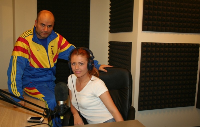 Jurnalista Ana Gheorghe şi iubitul ei fotbalist vor sa înveţe kempo