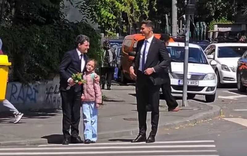 Adevăratul motiv pentru care Nicușor Dan își duce el fetița la școală. Mirabela Grădinaru l-a dat de gol pe noul președinte al României: „100%. De asta”
