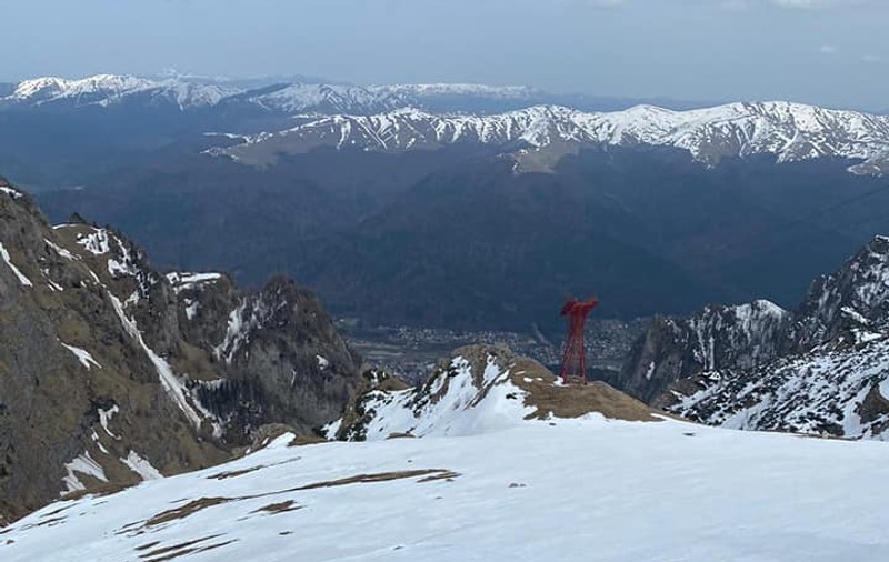 Doi tineri rămași blocați pe un traseu din Bucegi, salvați după 6 ore. „Au fost nevoiţi să sune după ajutor”