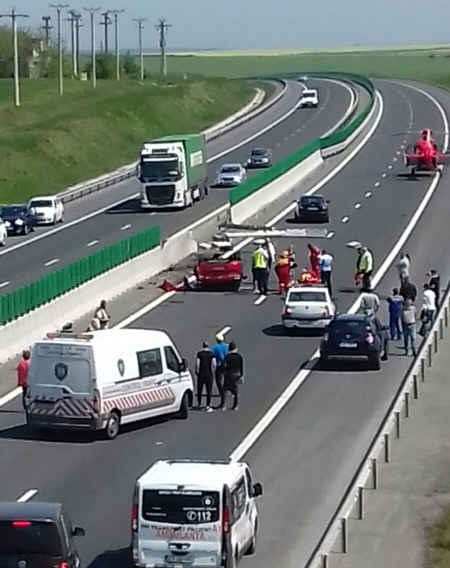 Accident pe Autostrada Soarelui, la km. 180. O tânără s-a răsturnat cu mașina - FOTO