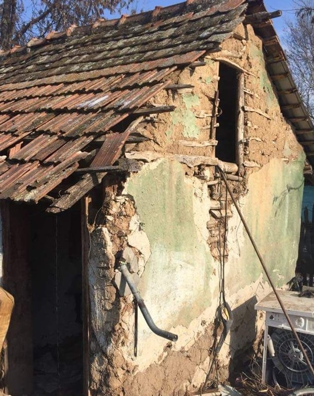 REPORTAJ/La un pas de civilizație, patru suflete își duc traiul într-o cocioabă dărăpănată și supraviețuiesc cum pot