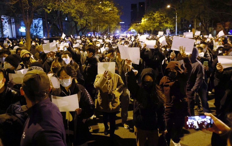 Trei ani de restricții dure și un șir de tragedii. Cum a ajuns China să se confrunte cu cele mai ample proteste