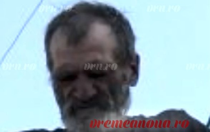 Un bărbat a amenințat că se aruncă de pe acoperișul bisericii, nemulțumit că nu a fost plătit