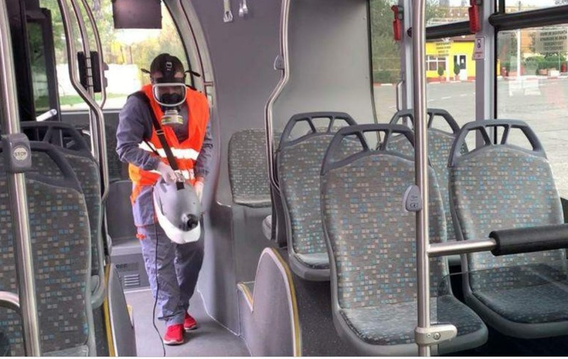 Epidemie de hepatita A în Constanța. Primăria vrea să dea jos din autobuze călătorii care nu se spală