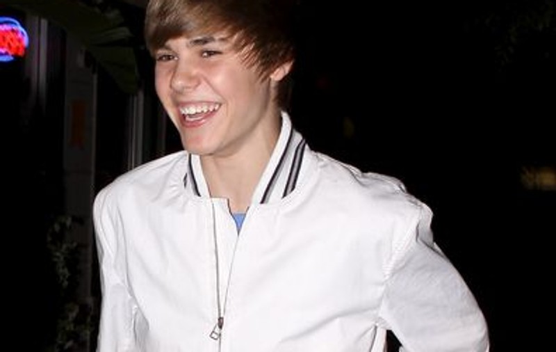 Justin Bieber: "Mama mi-a spus să nu-mi fac prietenă până la 16 ani"