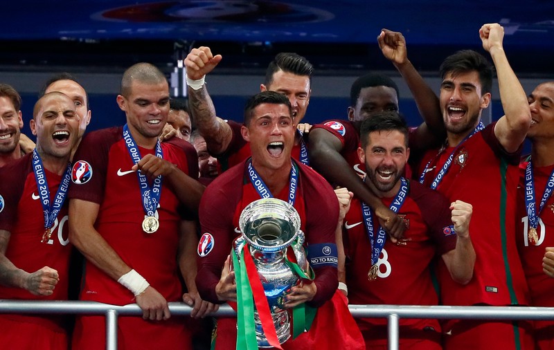 Euro 2016, finala:  Portugalia-Franța 1-0. Eder i-a dus pe lusitani în Eden! Gignac a lovit bara în 90+2, la 0-0! Cristiano Ronaldo a jucat doar 24 de minute