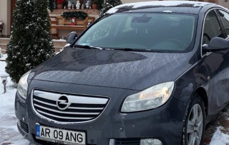 Hoții au furat mașina în care se aflau toate actele medicale ale unei femei bolnave de cancer. Victima vrea măcar analizele înapoi