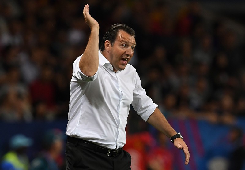 epa05393278 Belgium coach Marc Wilmots gestures during the UEFA EURO 2016 round of 16 match between Hungary and Belgium at Stade Municipal in Toulouse, France, 26 June 2016. (RESTRICTIONS APPLY: For editorial news reporting purposes only. Not used for commercial or marketing purposes without prior written approval of UEFA. Images must appear as still images and must not emulate match action video footage. Photographs published in online publications (whether via the Internet or otherwise) shall have an interval of at least 20 seconds between the posting.) EPA/VASSIL DONEV EDITORIAL USE ONLY