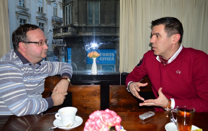 ”Am trecut din Grecia în Italia ascuns 36 de ore într-o ladă, sub scaunul unui șofer” / VIDEO (II)