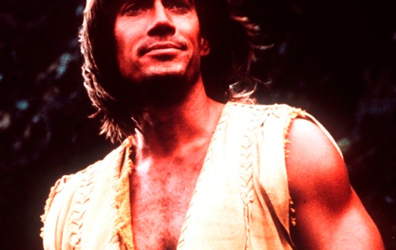 Îl mai țineți minte pe chipeșul și puternicul ”Hercule”? Vezi cât s-a îngrășat astăzi Kevin Sorbo! 