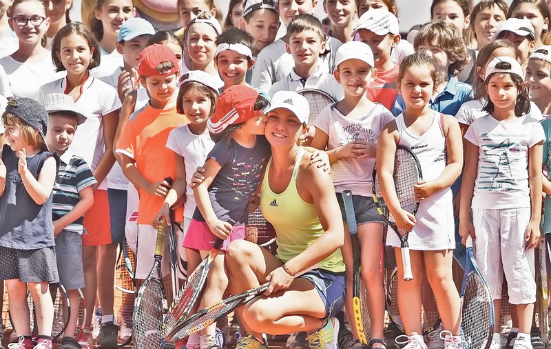 Simona Halep are lipici la pitici