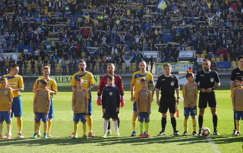 Petrolul a jucat în Liga 4 cu 5422 de spectatori în tribune! În Liga 1 cifra e o raritate | VIDEO